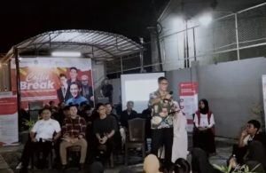 Sandiaga Uno Lempar Pantun untuk Alam Ganjar, Anak-anak Muda Makassar Tepuk Tangan