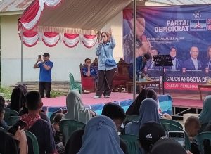 Kampanye Terakhir Florit Iyabu di Kelurahan Tenilo, Dihadiri Ratusan Warga