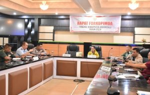 Rapat Bersama Forkopimda, Bupati Nelson Jelaskan Pembangunan Central Layanan di Wilayah Banjir,