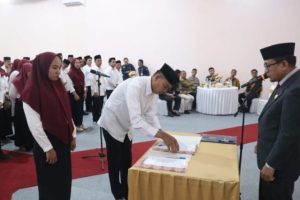 Lantik 369 Anggota Panitia Pemungutan Suara (PPS), Sofyan Jakfar: Anggota PPS Bekerja Sesuai Dengan Kode Etik, Profesional, dan Berintegritas