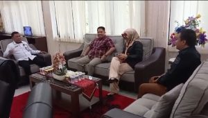 Dalam Rangka Pilkada Serentak, Komisioner KPU Kabgor Audiens Bersama Plh Sekda Haris Tome