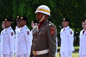 Upacara HUT Kemerdekaan RI di Gorut, Komandan Paskibraka IPDA Roman Sunge Tampil Mengesankan