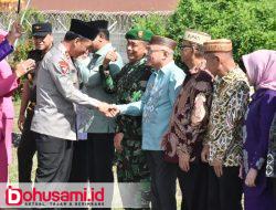 Kapolda Gorontalo Yang Baru Disambut Dengan Prosesi Adat Mopotilolo