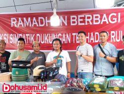 Bersinergi Dengan Komunitas Menara Pakaya Limboto, DPC PJS Kabupaten Gorontalo Gelar Bagi-Bagi Ta’jil