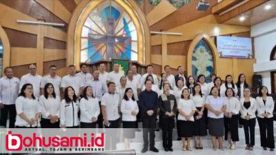 Dalam Suasana Kebersamaan, Jemaat GMIM Kakaskasen Pniel Sambut Kedatangan Wali Kota Caroll Senduk