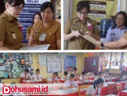 UAS Dimulai, Wawali Sendy Buka Naskah Ujian SD di Almamaternya