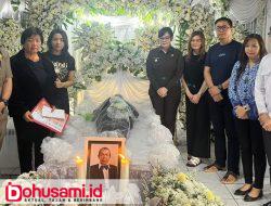 Melayat, Wawali Sendy Serahkan Santunan ke Keluarga Masiri-Rambing