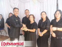 Melayat, Sekkot Roring Sampaikan Penghiburan Pemkot ke Keluarga Tangkawarouw