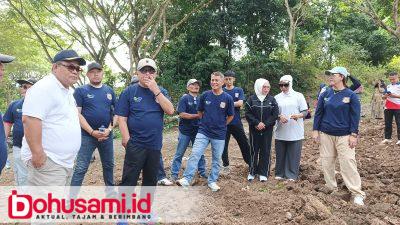 Dorong Ekonomi Kreatif, Bupati Gorontalo Pimpin Penanaman Nilam di Buper Bongohulawa
