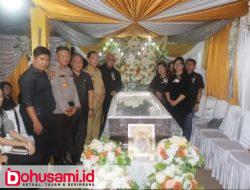 Wali Kota Caroll Melayat atas Meninggalnya Mertua Koordinator BIN Tomohon