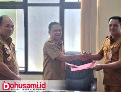 Caroll-Sendy Percayakan Sonny Saruan Plt. Kadispora Tomohon