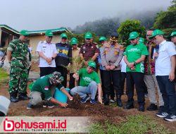 Didampingi Wali Kota Caroll, Ketua DPD RI Tanam Pohon di Puncak Pangolombia