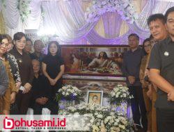 Wawali Sendy Hadiri Ibadah Penghiburan Meninggalnya Ibunda Kabag Prokopim