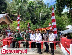 Bersama Pangdam XIII Merdeka, Bupati Sofyan Puhi Resmikan Jembatan Garuda Ulapato-B
