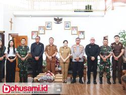 Wali Kota Caroll Pimpin Rapat Tim Kewaspadaan Dini Kota Tomohon