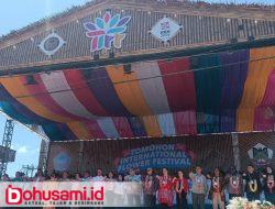 Senangnya Para Difabel Menyaksikan Langsung Parade ToF