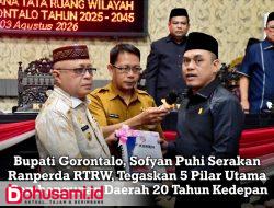 Bupati Gorontalo, Sofyan Puhi Serahkan Ranperda RT RW di Ruang Sidang DPRD