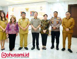 Audiensi ke Gubernur, Wali Kota Caroll Laporkan Persiapan TIFF