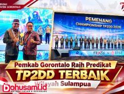 Raih Predikat TP2DD Terbaik Wilayah SULAMPUA, Bupati Sofyan Puhi Terima Penghargaan di JICC